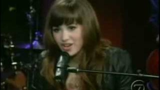 Demi Lovato - This is me (Live with Regis and Kelly)
