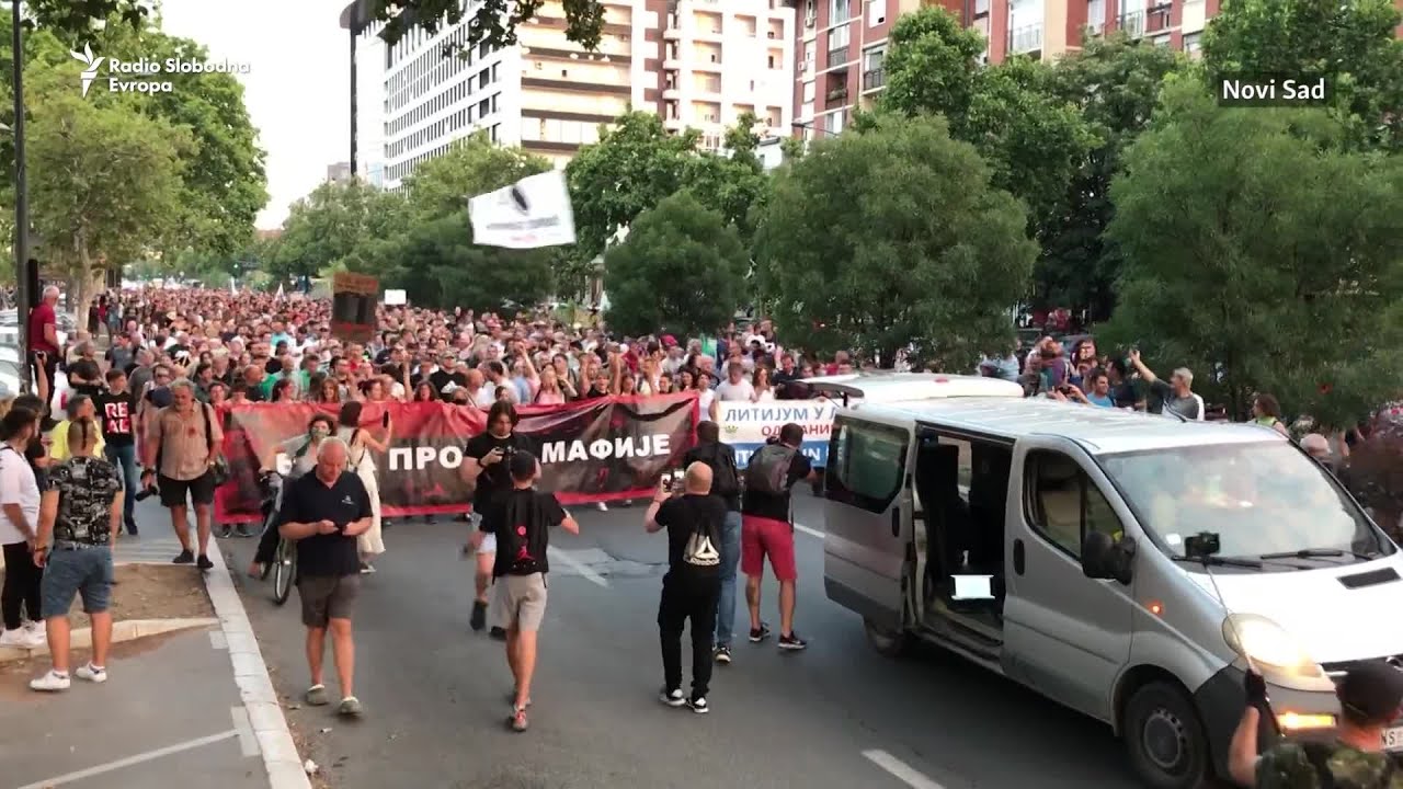 Protest U Novom Sadu: Traži Se Istraga O Obračunu Obezbeđenja Sa ...