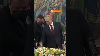 Putin and Xi toast 'friendship' in Moscow