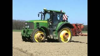 JOHN DEERE 6030 AND RAUCH FERTILISER DISTRIBUTER