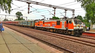 15204 Barauni Express ! Lucknow Junction NER to Barauni Junction #trainvideos