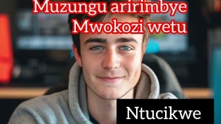 Umuzungu noneho aririmbye Mwokozi wetu muri style nshyashya 🔥 ntucikwe n'umuriro