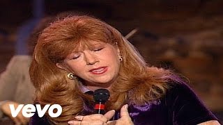 Bill & Gloria Gaither - Go Rest High On That Mountain [Live]