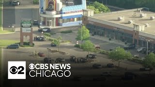 Armed man barricaded inside Chicago area Portillo's, police say