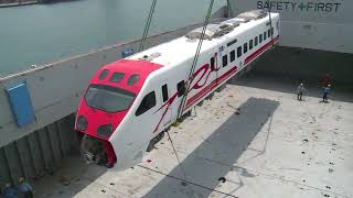 2013.4.26 台鐵 TEMU2000普悠瑪號 第三丶四組列車 運抵基隆港西四碼頭