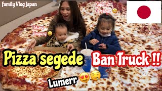 Rela Ngantri Demi Mukbang Pizza Jumbo Costco Kesukaan Kiyomi \u0026 Hikaru || Family Vlog || Japan Vlog