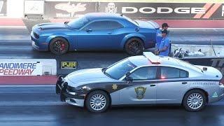 Hellcat vs Police car - drag race