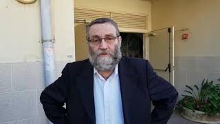 MK Moshe Gafne voting