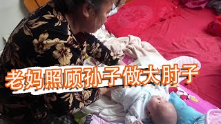 暖冬吃肉御寒！儿子铁锅炖大肘子，手撕看着真馋人【泥土大黑】