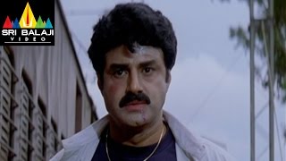 Narasimha Naidu Movie Balakrishna Train Scene | Balakrishna, Simran | Sri Balaji Video