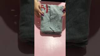 How to fold clothes #shorts #folding #clothes Πως διπλώνω τις μπλούζες #lifehacksbyalena