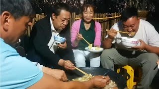 今天道长家包饺子，说为了身体荤也开得，净说大实话【逍遥牛仔】