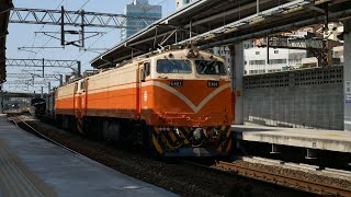 20210203 台鐵 7502次 E300 E400 貨物列車 桃園通過