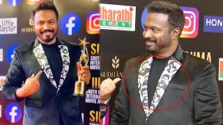 Director Pannaga Bharana Shares His Love Towards Chiru Sarja And Get Emotional At SIIMA Red Carpet