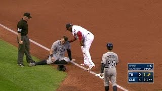 TB@CLE: Lindor's heads-up play nabs Morrison at third