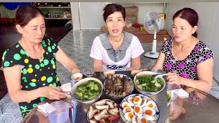 Simple Everyday Meals with Homemade Dishes: Salted Duck Eggs, Vegetable Soup from the Garden - an...