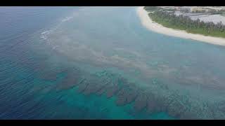 2019ドローン空撮　沖縄県　橋を渡って車で行ける離島の美しい瀬底ビーチ[４K映像]