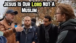 Born Again Christian Bumped Into The Wrong Muslim! Paul Williams & Visitor Speakers Corner Sam Dawah