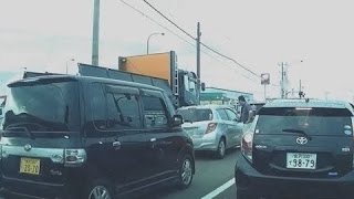 【ドラレコ チンピラDQNが車から降りて車を殴りまくる衝撃動画集】