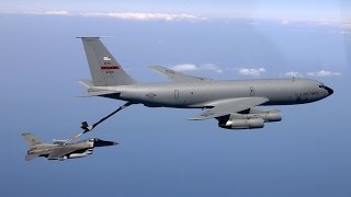 Boeing KC-135 Air Refueling - USAF Documentary