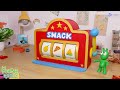 pea pea enjoys red and blue oreo vending machine 🍪 cartoon for kids ❤️ pea pea world