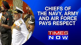 Chiefs of the Navy, Army and Air Force pay their respects