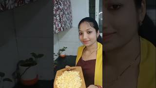 itna thand me  to is tarah garma  garam  masala  paratha  khana hai 🥶😋?#shortsfeed #ytshorts #shorts