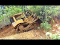 High Risk Work D6R XL Bulldozer Cutting Hill For Mountain Road Construction
