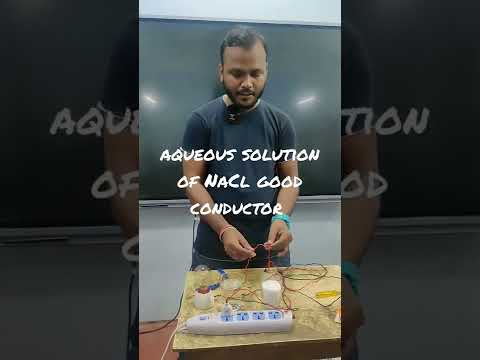 Why is sodium chloride a good conductor of electricity?
