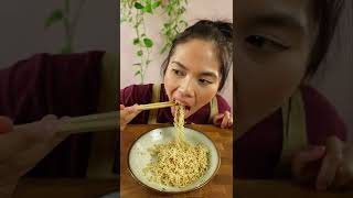 Try THIS with instant noodles
