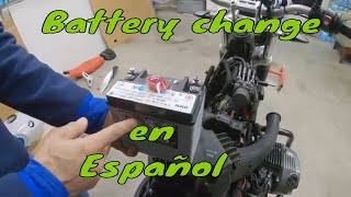 BMW R Nine T como cambiar Bateria  Español !