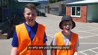 Keep road safe, with Paraparaumu Beach School