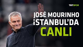 Jose Mourinho, Fenerbahçe'ye imza için geldi