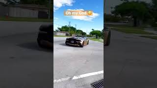 Lamborghini huracan gold edition burnout street crazy donuts😳#huracan#viral#lamborghini#short