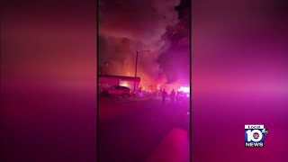 Firefighters put out blaze inside Davie mobile home