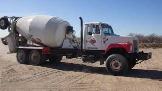 Lot 3106 | 1999 International Mixer Truck