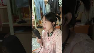 同学在房间晾衣服👚看起来像晾衣场一样🤪bạn đối diện phơi đồ trong phòng🤪 #duhocdailoan #taiwan #Mia梅櫻🌸inTaiwan