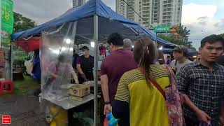 Malaysia:  Monday Night Market outside KSL City Mall