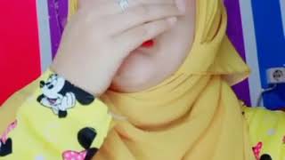 Wanita cantik bersin