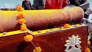 सह्याद्री प्रतिष्ठान महाराष्ट्र राज्य तफे तोफगाडा अर्पण केली.