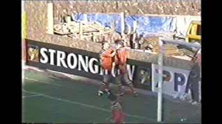 Dundee United V Partick Thistle - (2-2) -  16 October 1993 - Brewster & Crabbe
