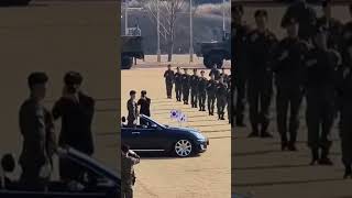 소수정예 공격 육군특전사의  분열행군 위용  Review ceremony of the Airborne Special Forces in the Republic of Korea