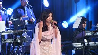 Manwa Laage Shreya Ghoshal Live (Happy New Year)
