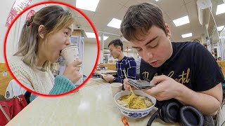 Clueless White Guy Orders in Perfect Chinese, Shocks Patrons and Staff