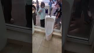 Japan के Public Toilet में जाने से पहले जान लो