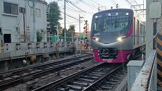 京王5000系 5737編成　回送列車　つつじヶ丘駅発車