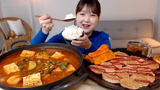 얼큰한 참치고추장찌개와 분홍소세지 총각김치 먹방 Gochujang jjigae (Korean spicy stew) Sausage Kimchi Mukbang Eatingsound