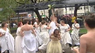 Nozze gay legali in Nuova Zelanda, dirittura d'arrivo in Francia