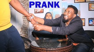 PRANK || YACKOO OO KA AARSADAY NIMCA HEYBE FT KABTAN BAARUUD