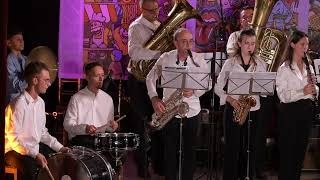 Poduene Brass Band   Iskarsko Horo